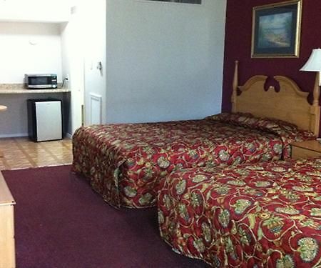 Welcome Inn And Suites 萨吉诺 客房 照片